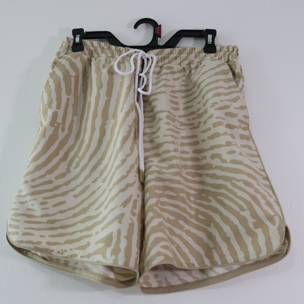 No Boundaries Zebra Print Men’s set in Beige and White Sz Large - Picture 9 of 11